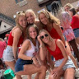 Meet your Posher, Vivian